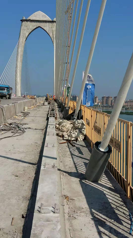 橋梁拉索防水是什么材料